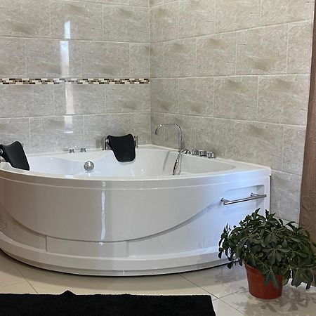 Suite Con Jacuzzi En Rio Laja المظهر الخارجي الصورة